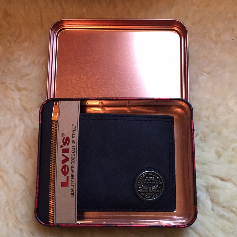 Levi’s Black leather wallet